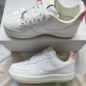 Nike White Low-Top Sneakers with Pink Heel Detail